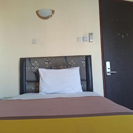 Al-Badar Hotel Syariah Macasar Exterior foto