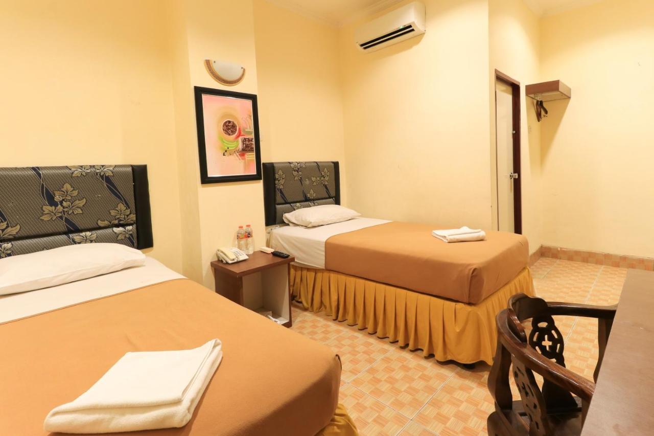 Al-Badar Hotel Syariah Macasar Exterior foto