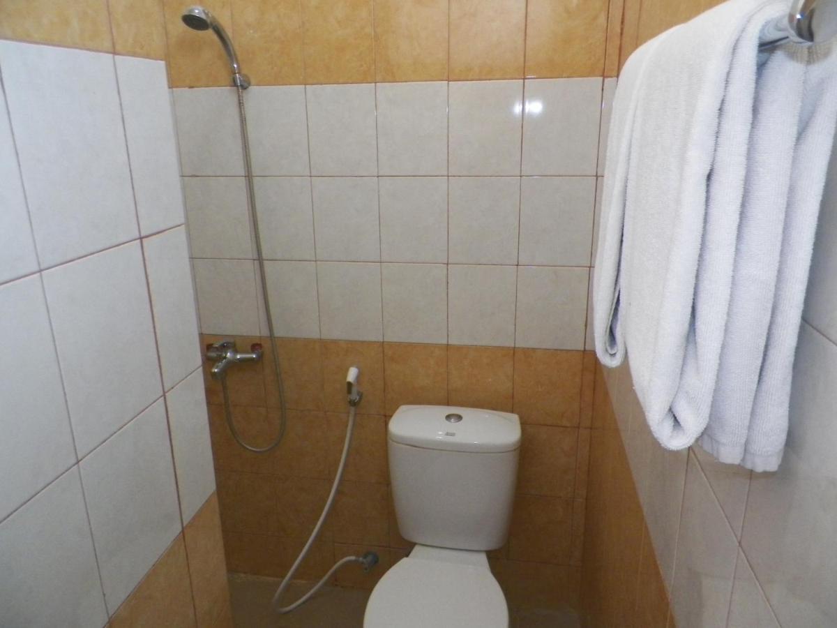 Al-Badar Hotel Syariah Macasar Habitación foto